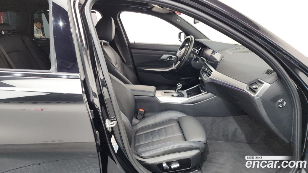 BMW 3-Series 320d Touring M Sport, 2022