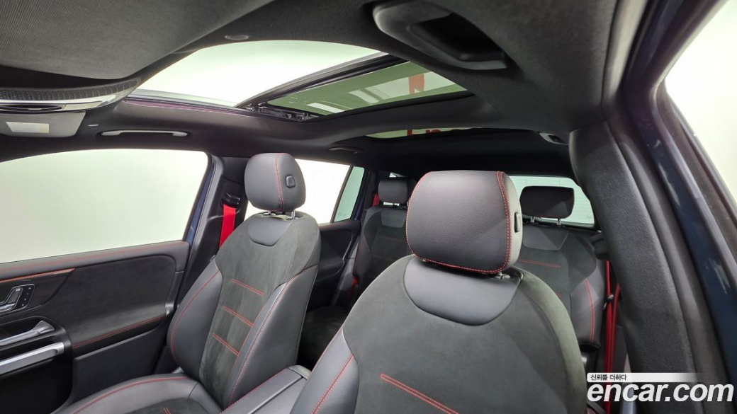 Mercedes-Benz GLB-Class AMG GLB35 4MATIC, 2023