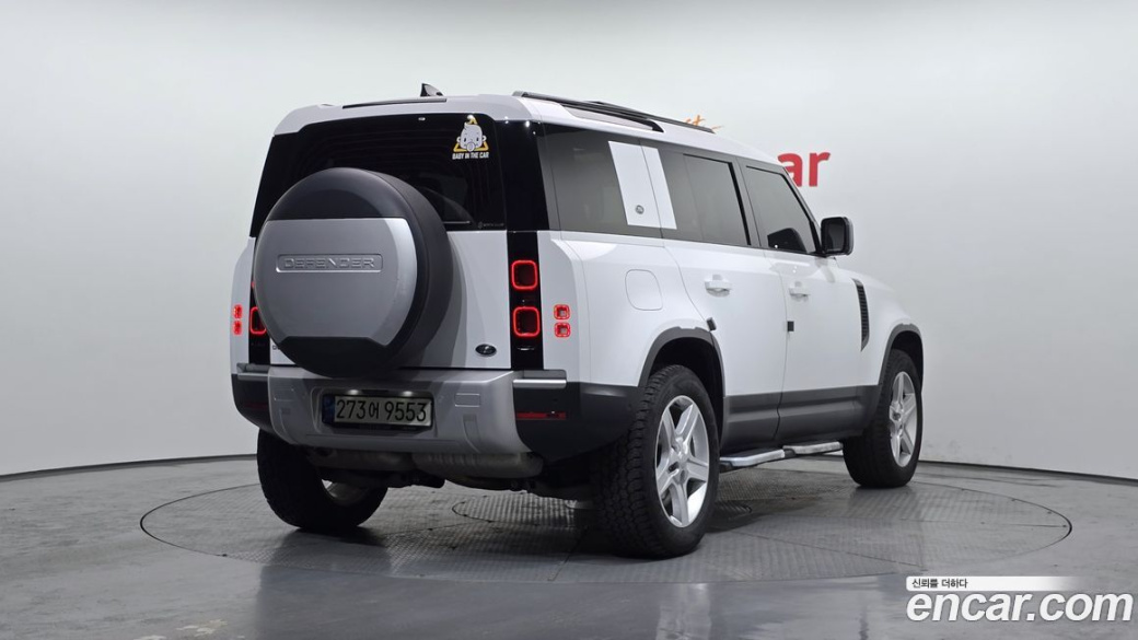 Land Rover Defender 110 D250 SE, 2022