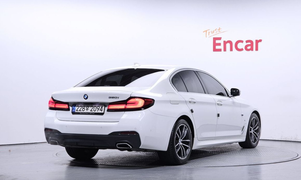 BMW 5-Series 520i M Sport, 2022