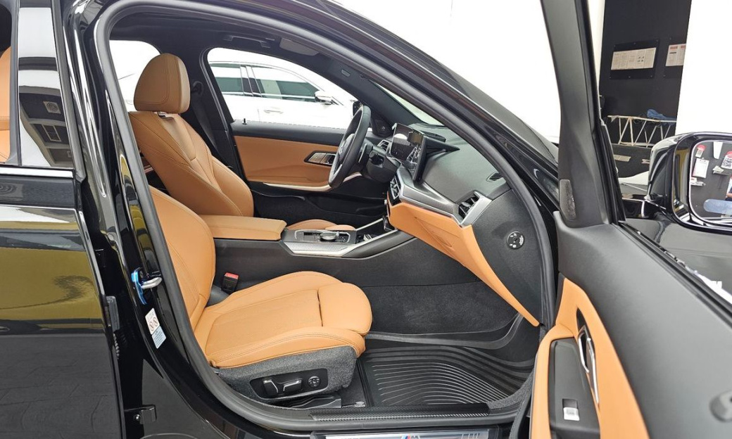 BMW 3-Series 320i M Sport, 2024
