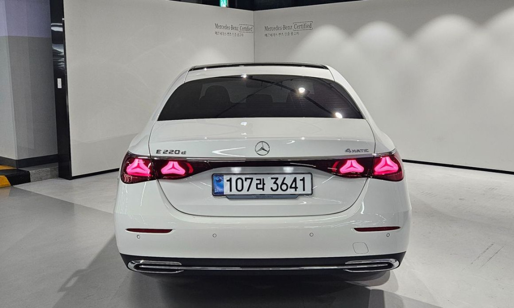 Mercedes-Benz E-Class E220d 4MATIC Exclusive, 2025