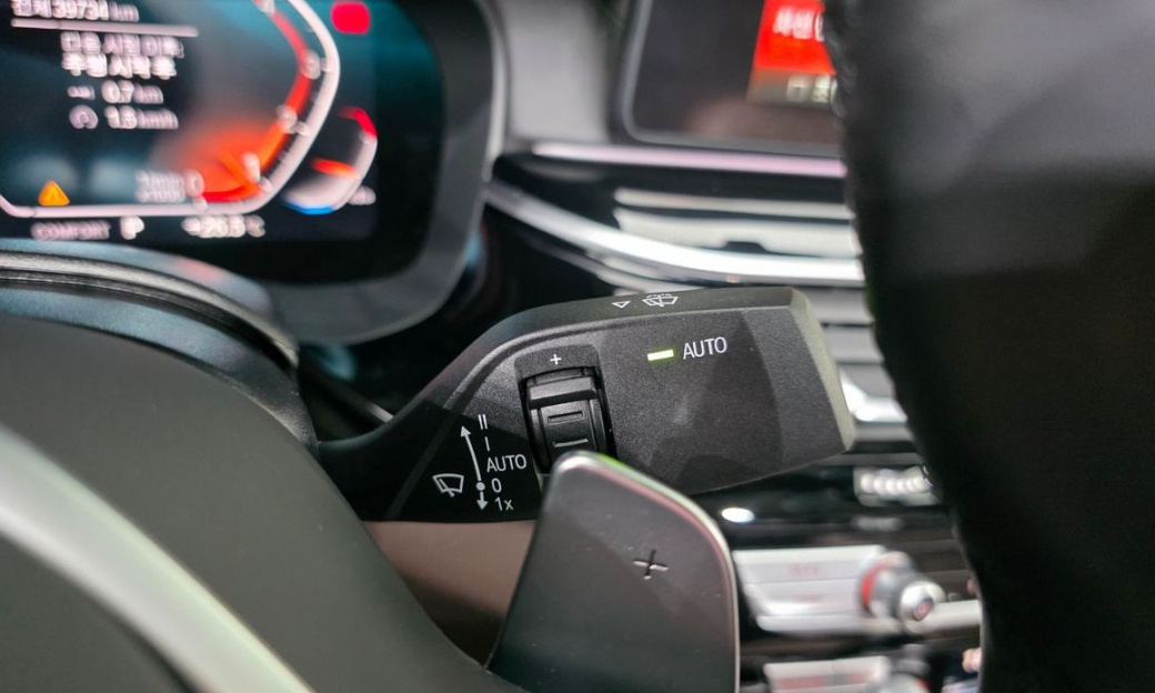 BMW 5-Series 530i M Sport Package, 2022