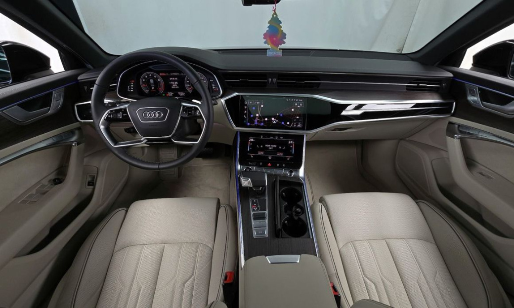 Audi A6 45 TFSI Premium, 2025