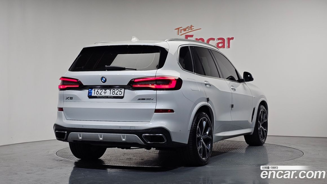 BMW X5 xDrive 30d M Sport, 2023