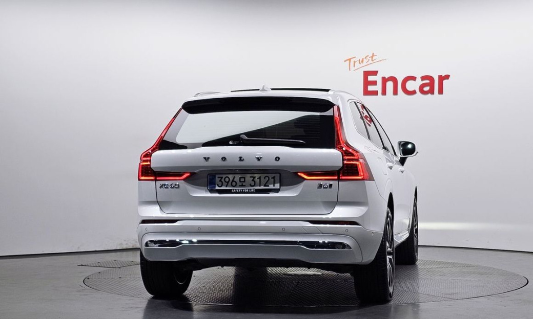 Volvo XC60 B6 Ultra Bright, 2025