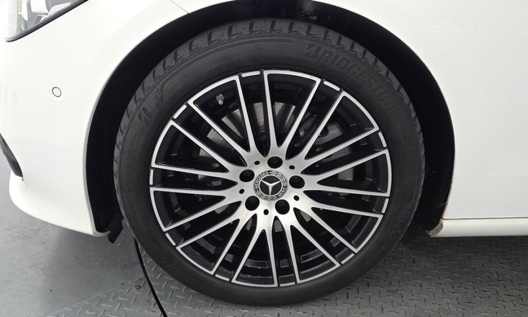 Mercedes-Benz C-Class C300 4MATIC Avantgarde, 2024