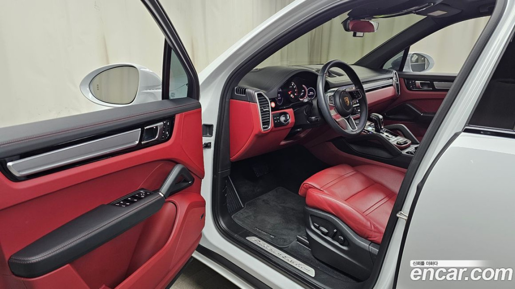 Porsche Cayenne 3.0 PLATINUM EDITION, 2023