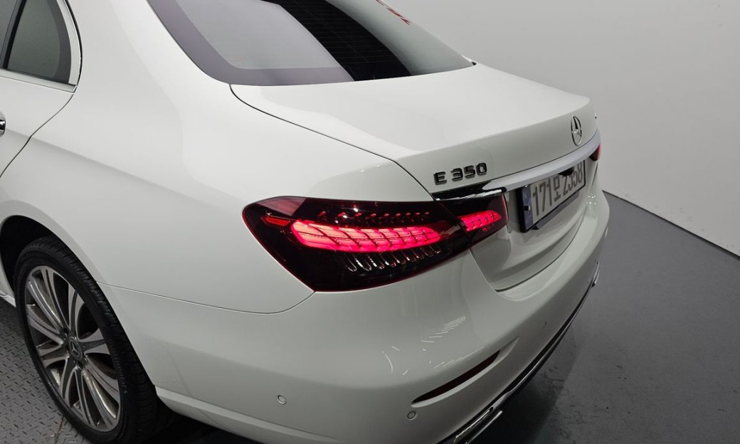 Mercedes-Benz E-Class E350 4MATIC Exclusive, 2023