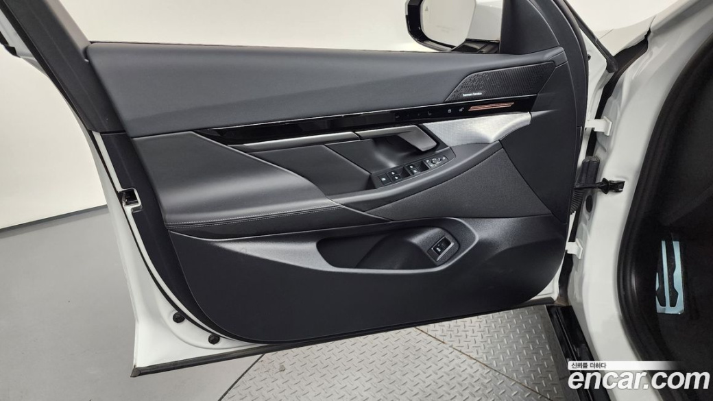 BMW 5-Series 520i M Sport, 2024
