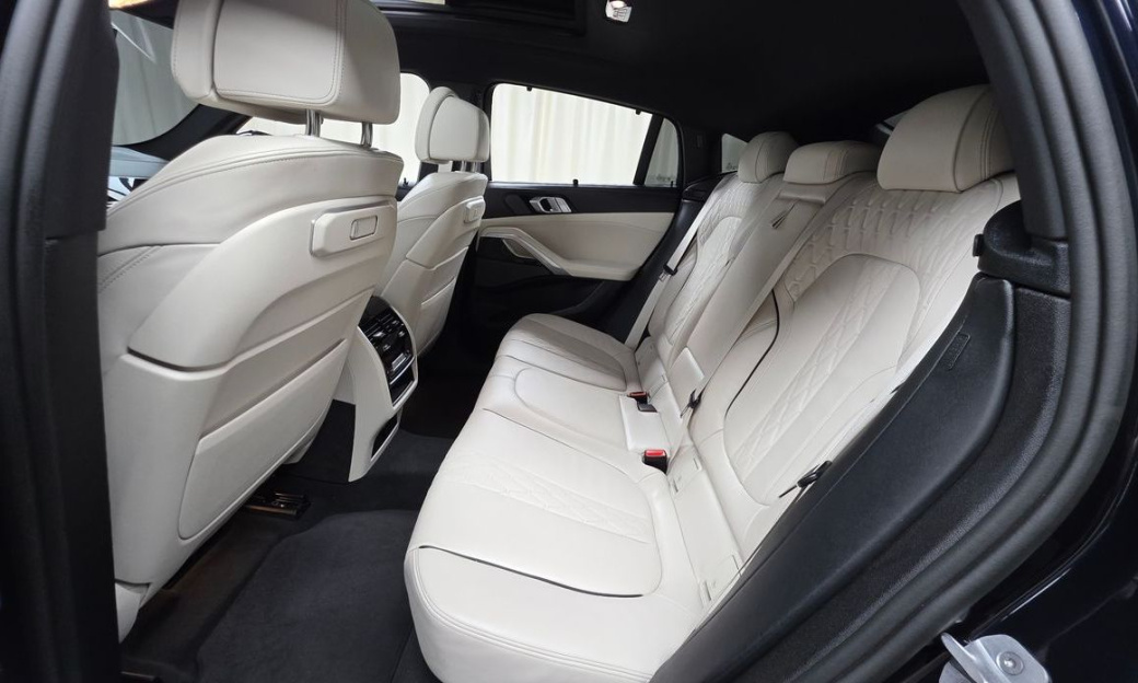 BMW X6 xDrive40i M Sport, 2025