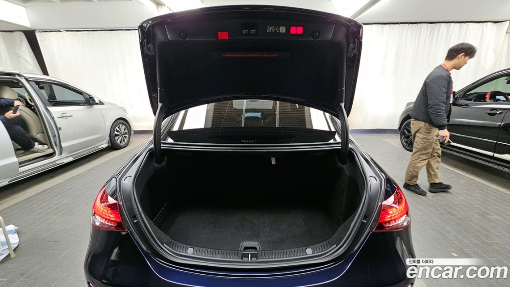 Mercedes-Benz E-Class E450 4MATIC Exclusive, 2023
