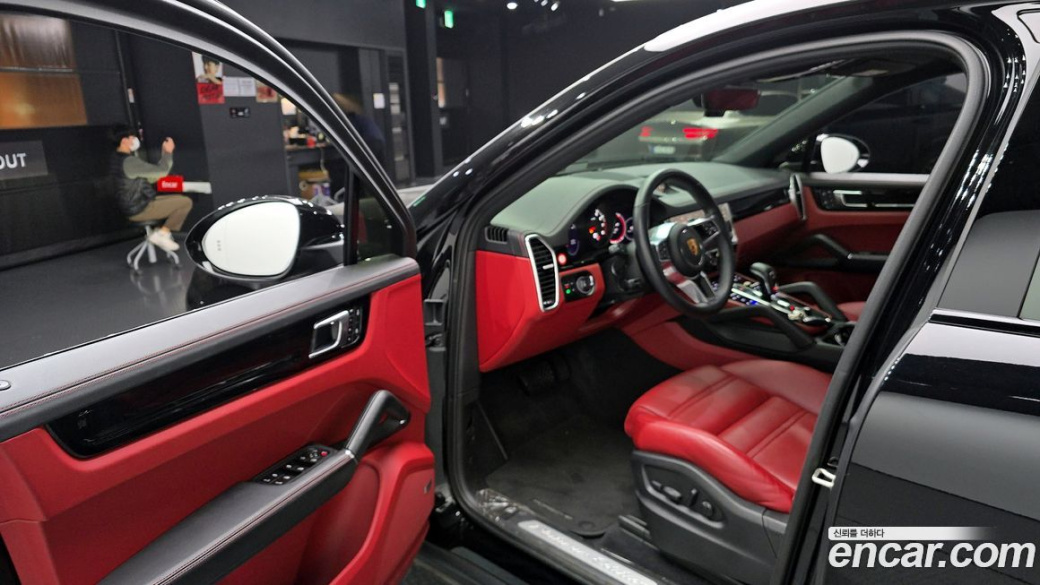 Porsche Cayenne 3.0 COUPE PLATINUM EDITION, 2023