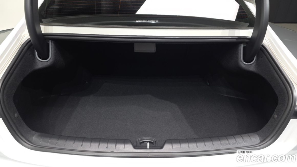 Hyundai Grandeur 2,5 Gasoline 2WD, 2023