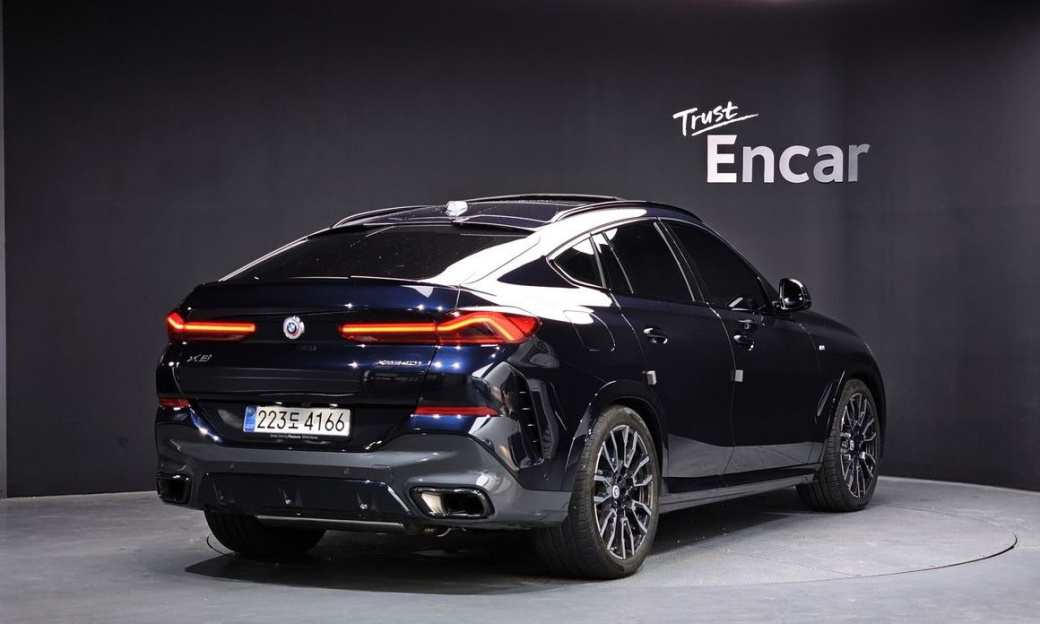 BMW X6 xDrive40i M Sport, 2025