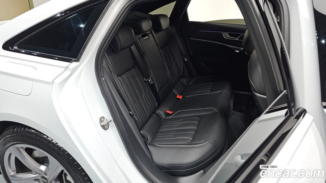 Audi A6 45 TFSI Premium, 2025