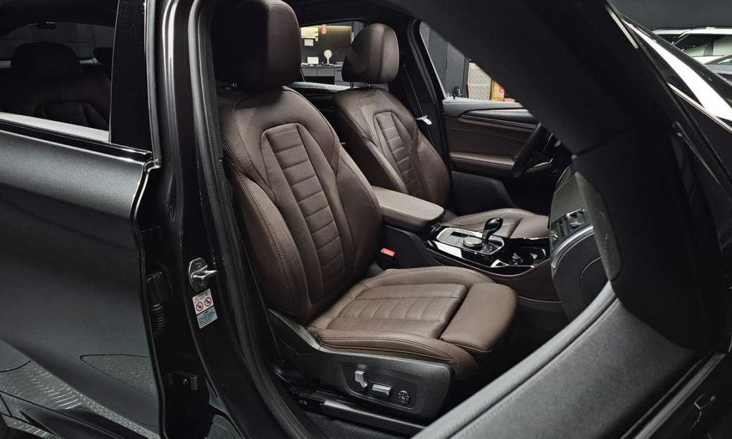 BMW X4 xDrive20i M Sports Pro, 2022