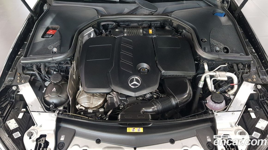 Mercedes-Benz E-Class E220d 4MATIC AMG Line, 2022
