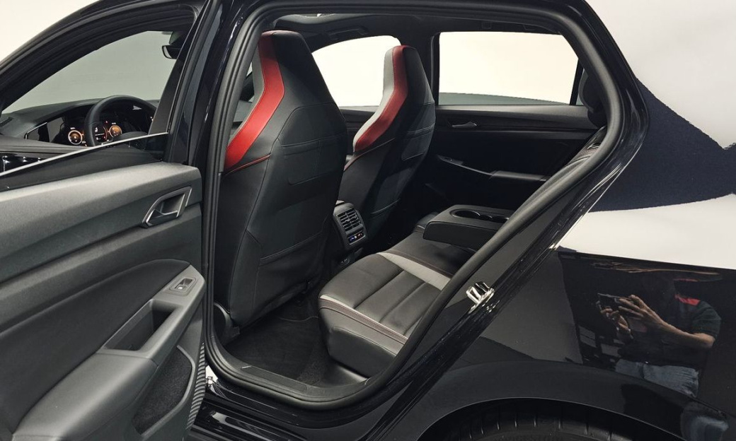 Volkswagen Golf 2.0 GTI, 2024
