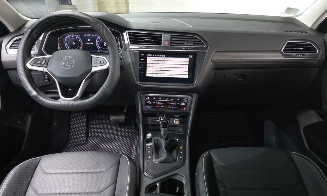 Volkswagen Tiguan 2.0 TSI Prestige, 2024