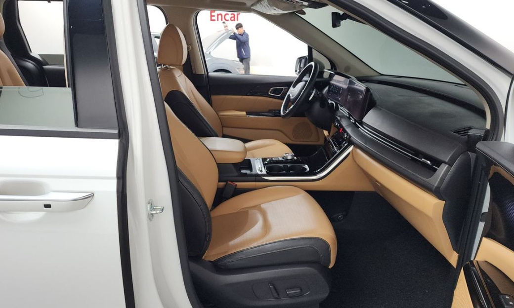 Kia Carnival 7-Seater Signature, 2022