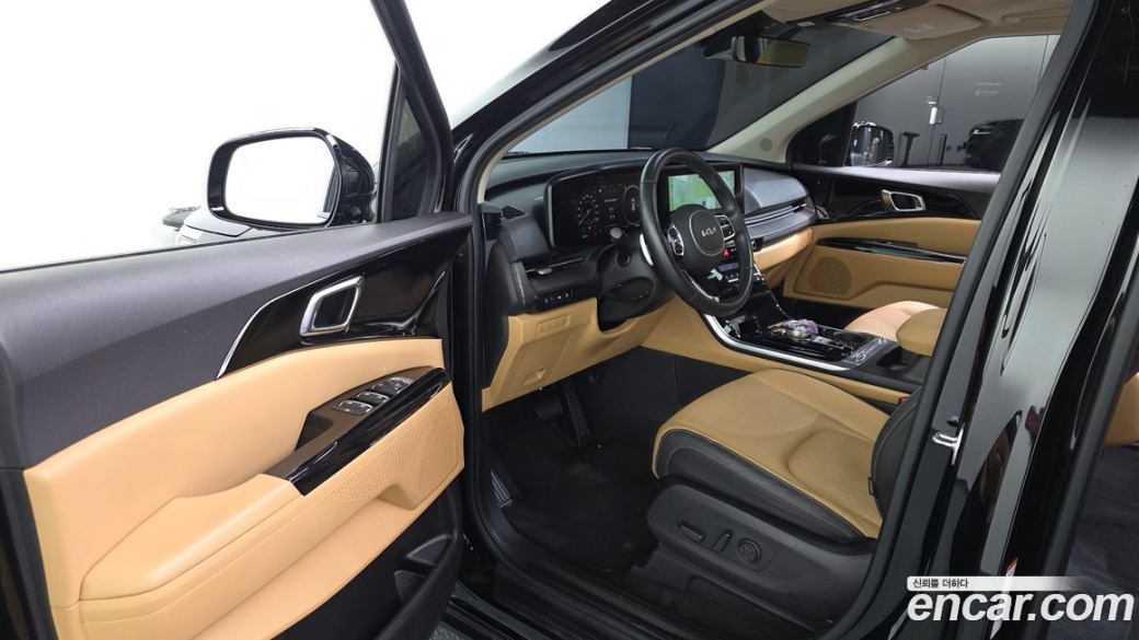 Kia Carnival 9-Seater Noblesse, 2023