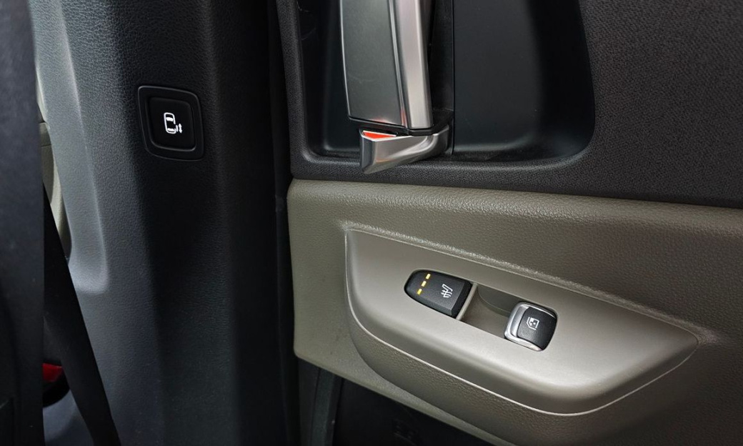 Kia Carnival 9-Seater Noblesse, 2025