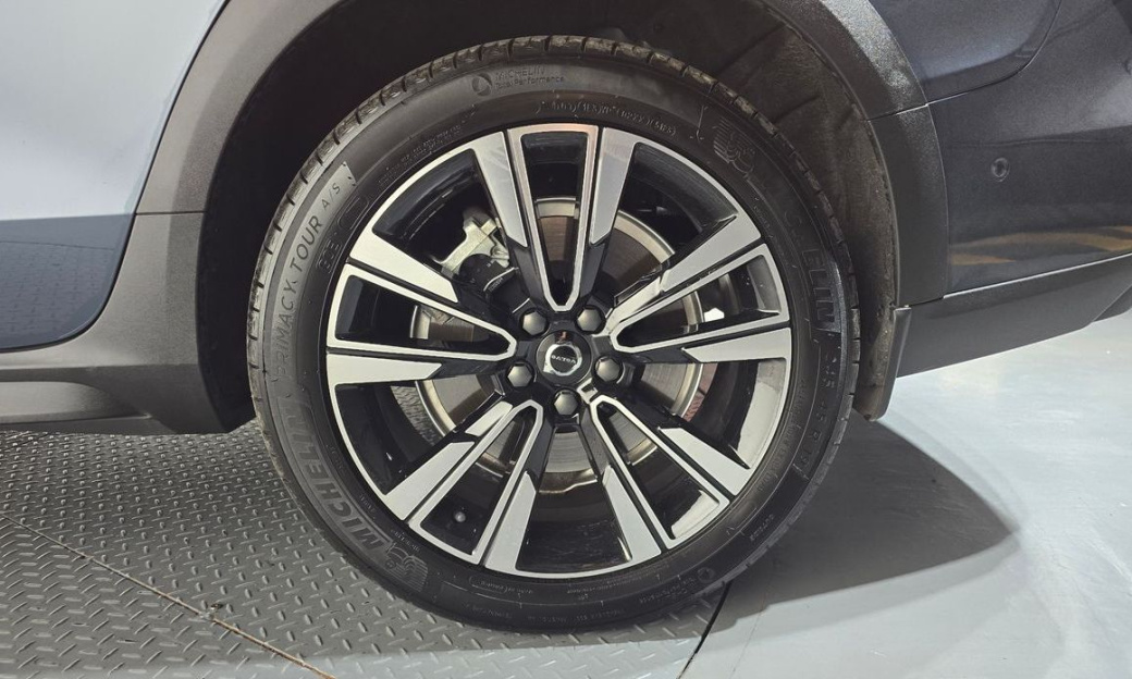 Volvo V60 B5 Ultimate AWD, 2024