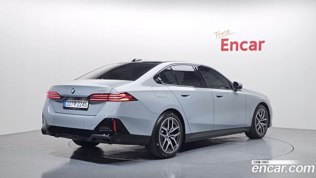 BMW 5-Series 520i M Sport, 2025