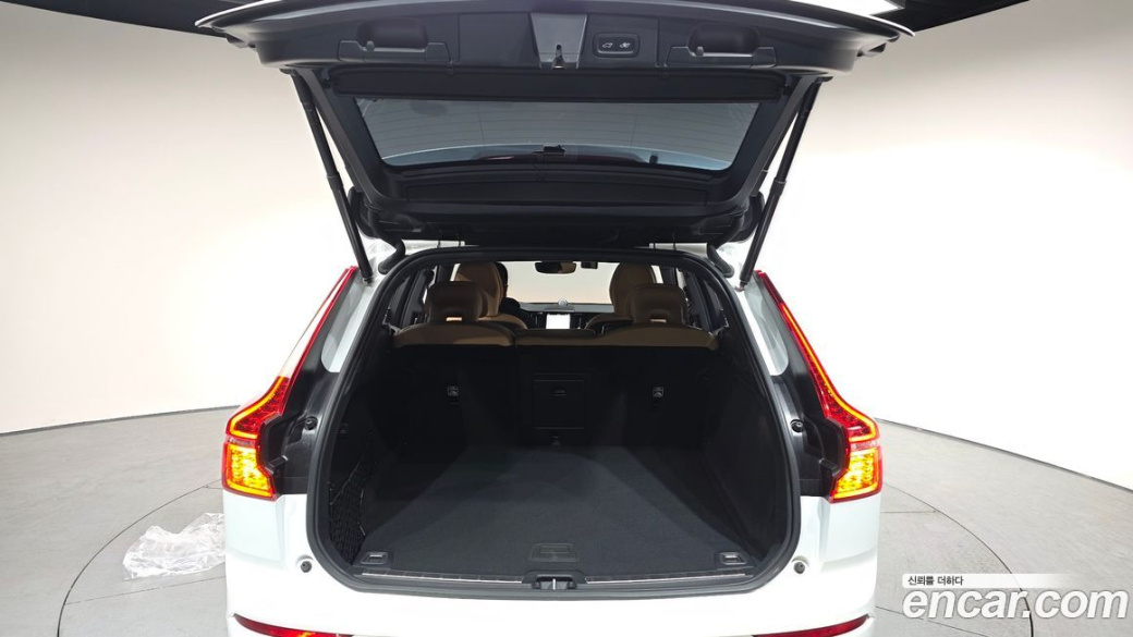 Volvo XC60 B5 Ultra Bright, 2025