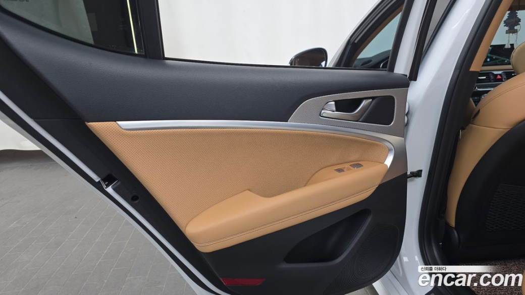 Genesis G70 Gasoline 2.0T 4WD, 2023