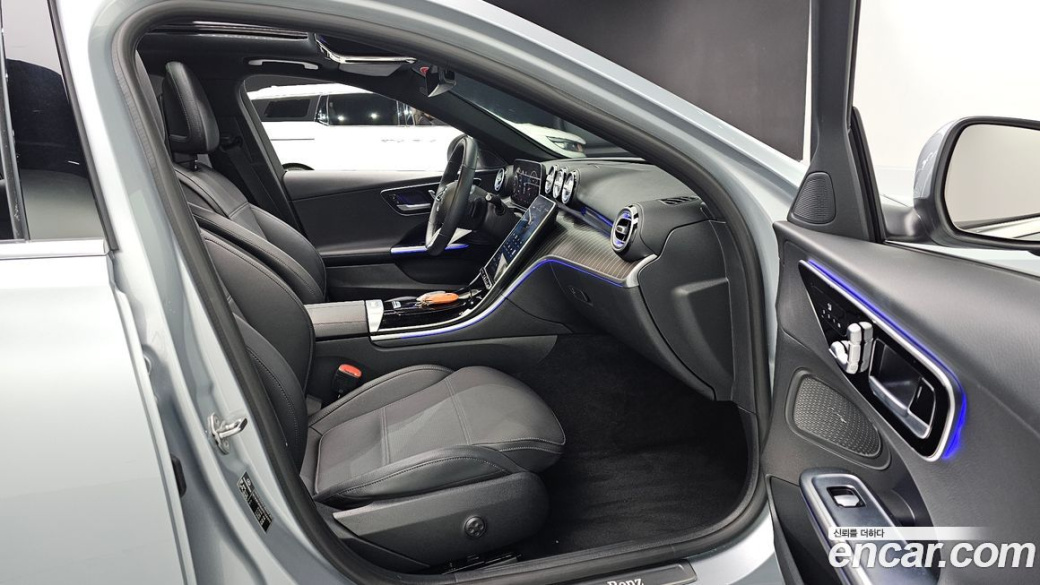 Mercedes-Benz C-Class C300 4MATIC Avantgarde, 2023