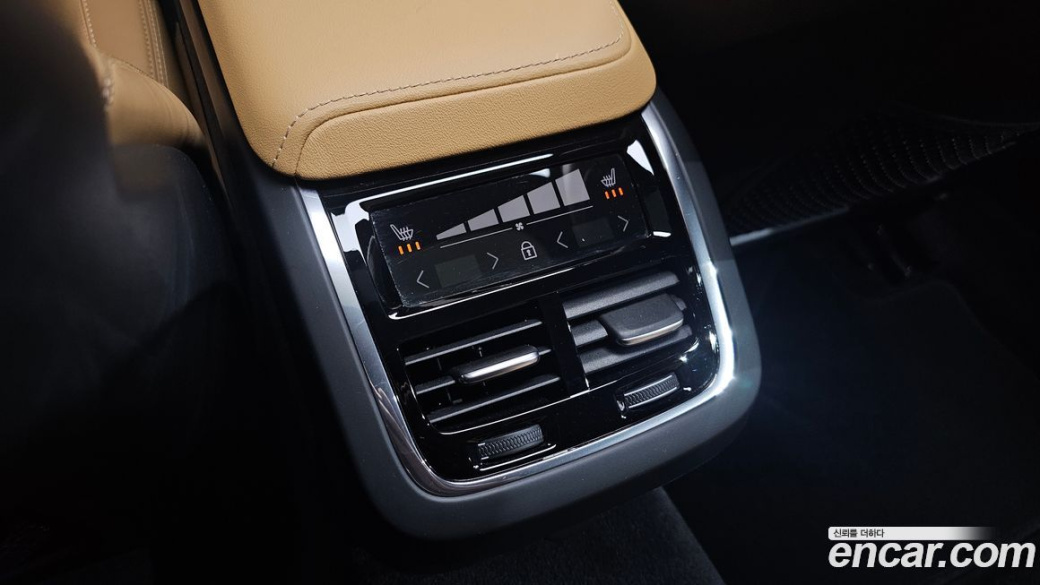 Volvo V60 B5 Ultimate AWD, 2024