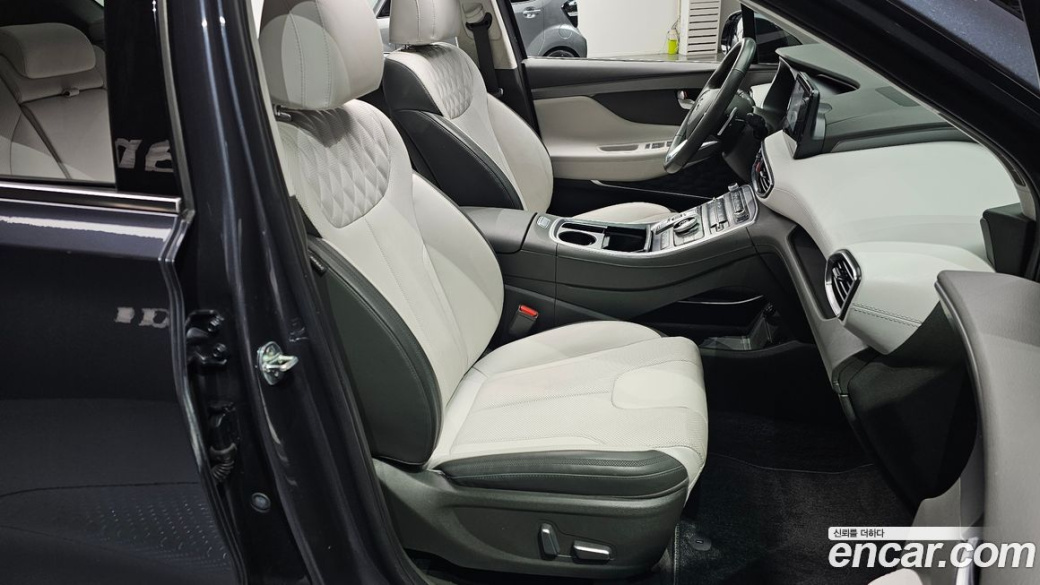 Hyundai Santafe Diesel 2.2 2WD, 2021