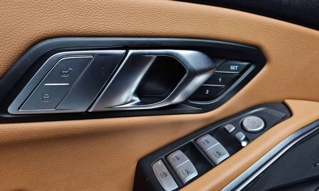 BMW 3-Series 320i Touring M Sports, 2024