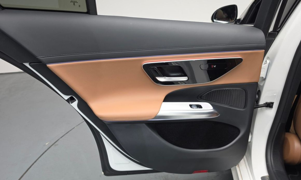 Mercedes-Benz E-Class E200 Avantgarde, 2024