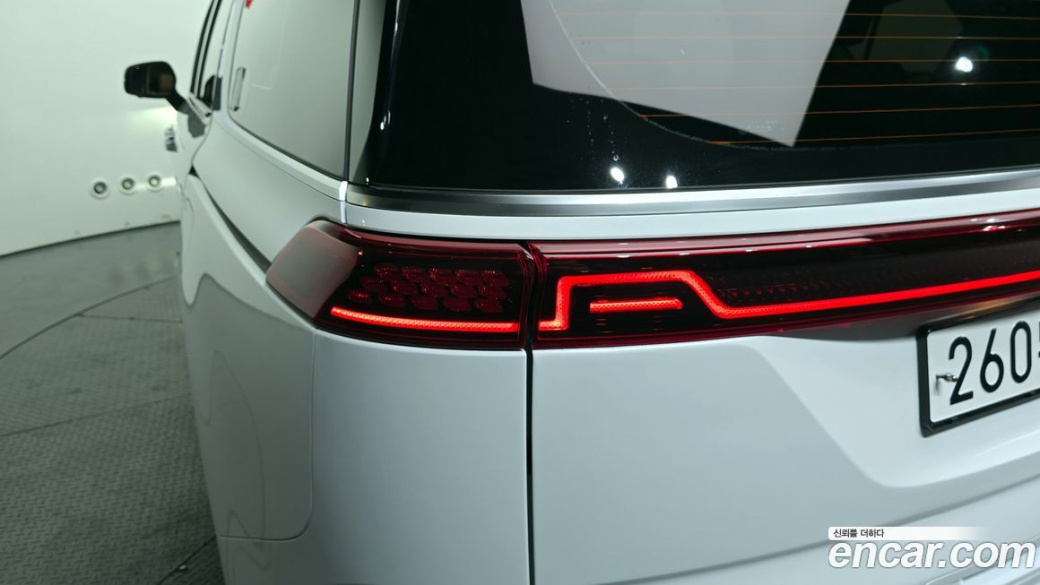 Kia Carnival 9-Seater Signature, 2023