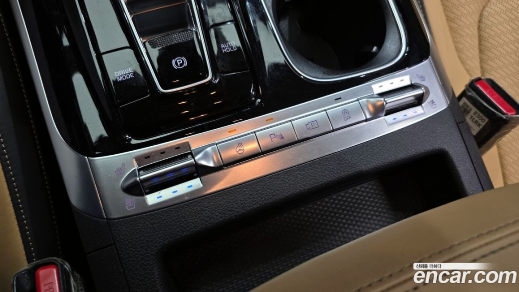 Kia Carnival 9-Seater Signature, 2023