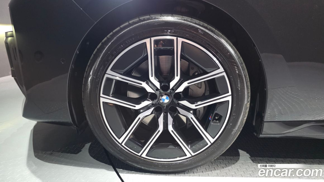 BMW 7-Series 740i xDrive M Sport, 2024