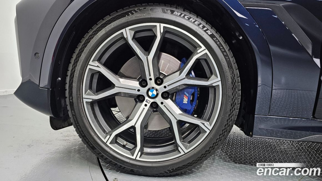 BMW X6 xDrive40i M Sport, 2022