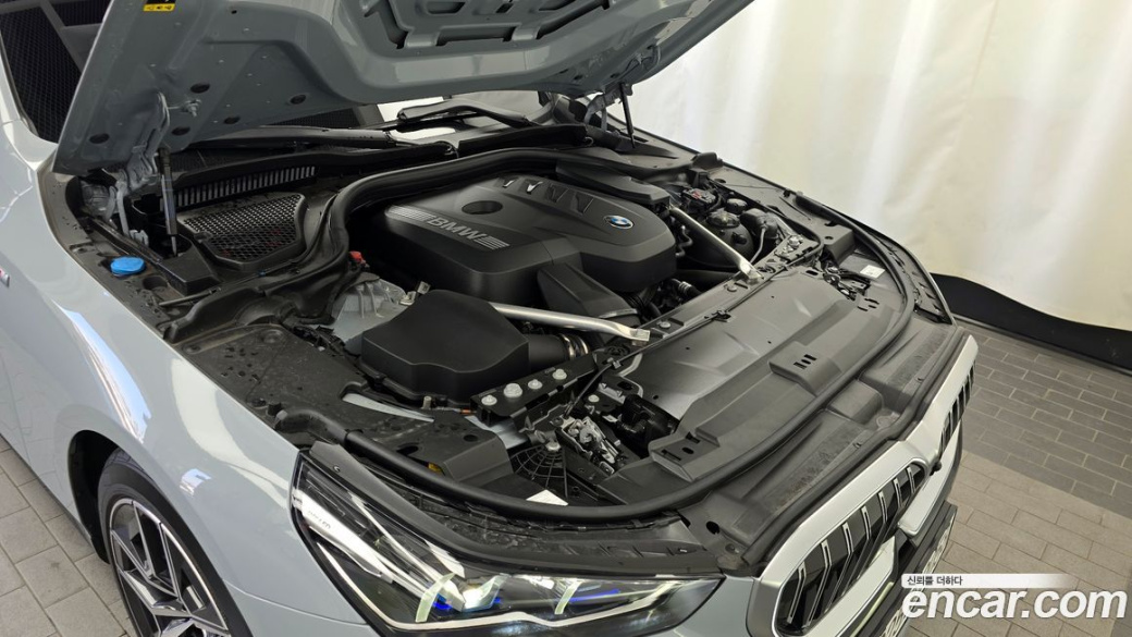 BMW 5-Series 520i M Sport, 2024