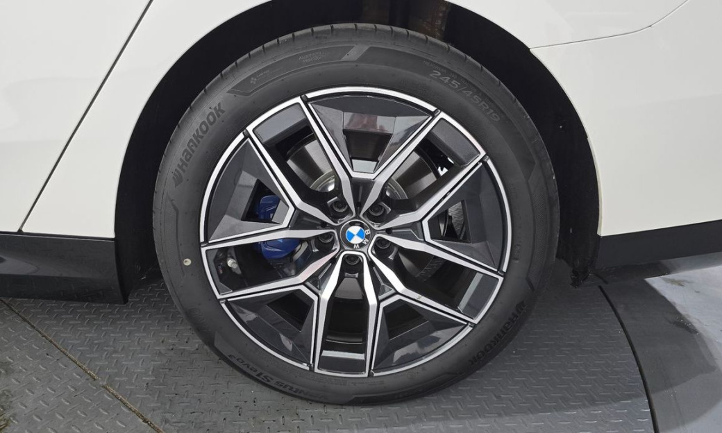 BMW 5-Series 520i M Sport, 2026