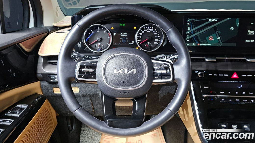 Kia Carnival 9-Seater Noblesse, 2023