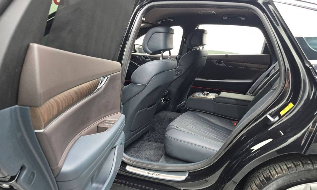 Genesis G80 Gasoline 2.5 Turbo AWD, 2025