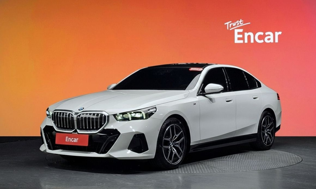 BMW 5-Series 520i M Sport, 2025