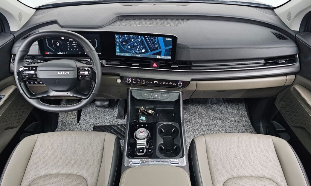 Kia Carnival 9-Seater Noblesse, 2025