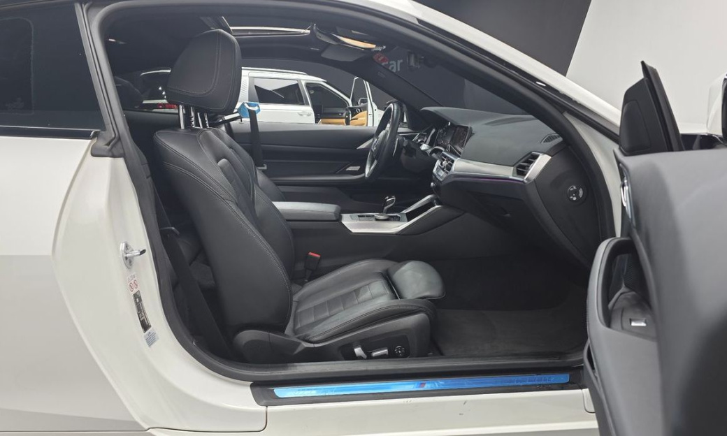 BMW 4-Series 420i M Sport Coupe, 2023