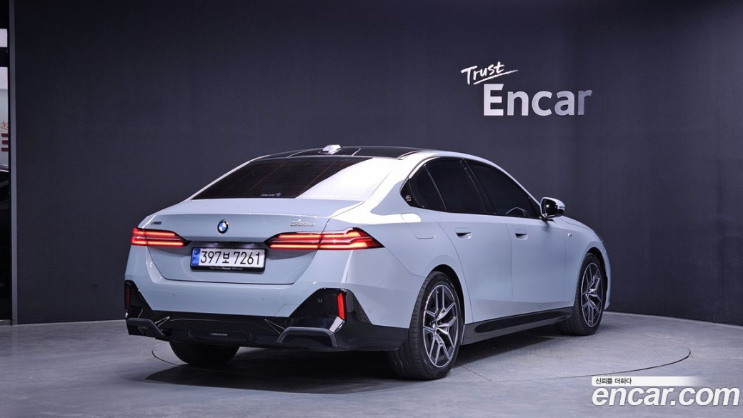 BMW 5-Series 523d xDrive M Sport, 2024