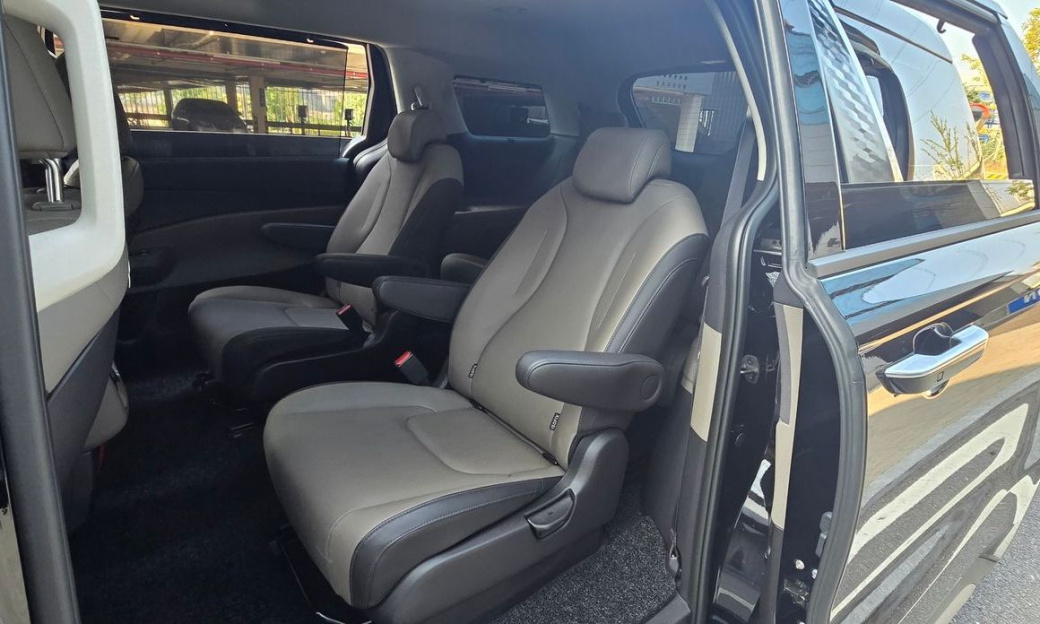 Kia Carnival 9-Seater Noblesse, 2024