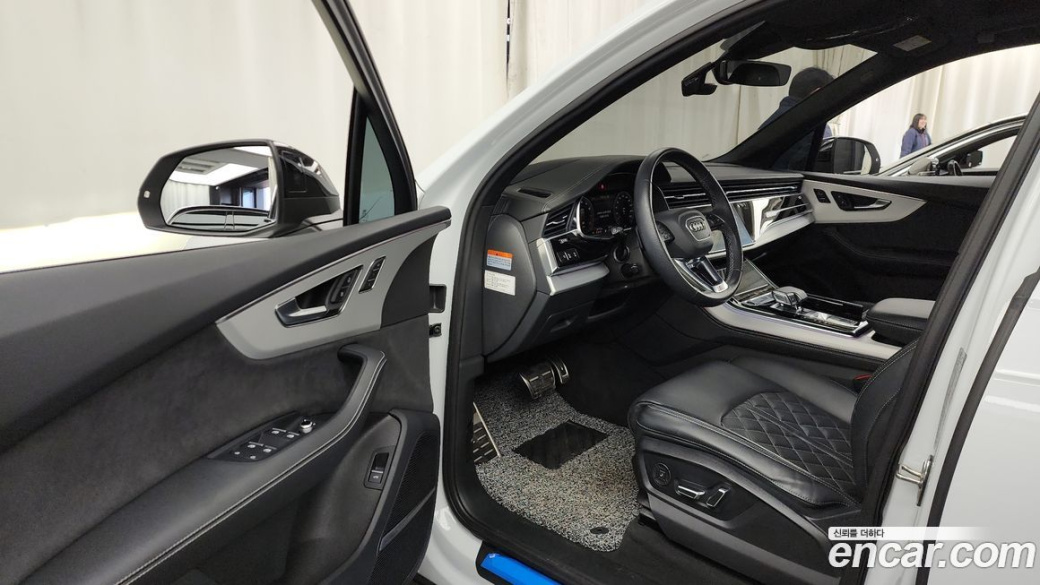 Audi Q7 55 TFSI Quattro Premium, 2023